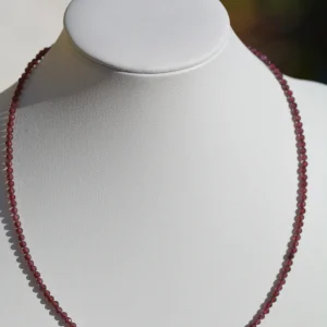 Collier en Grenat