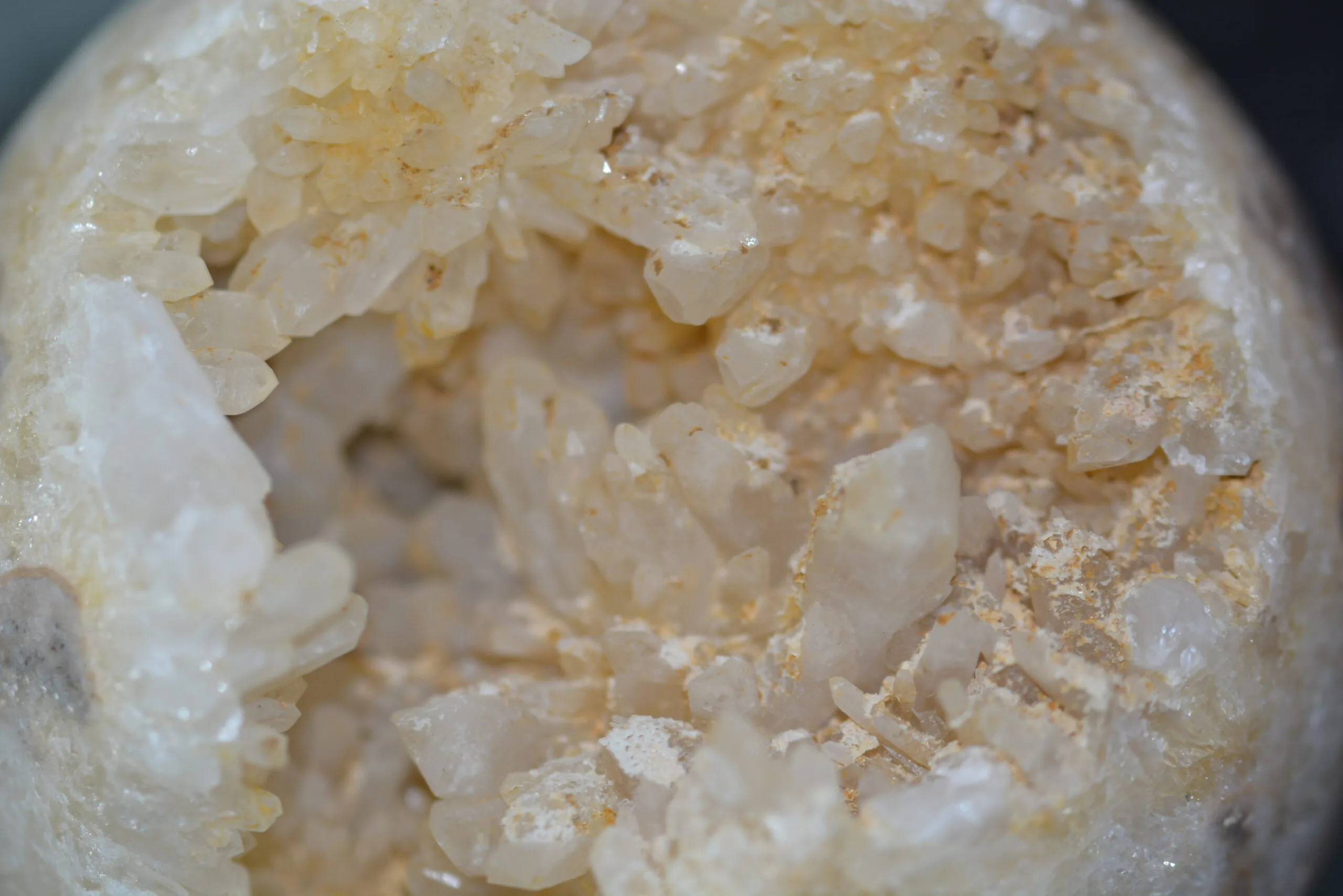 Sphère de quartz cristal jaune – Image 13