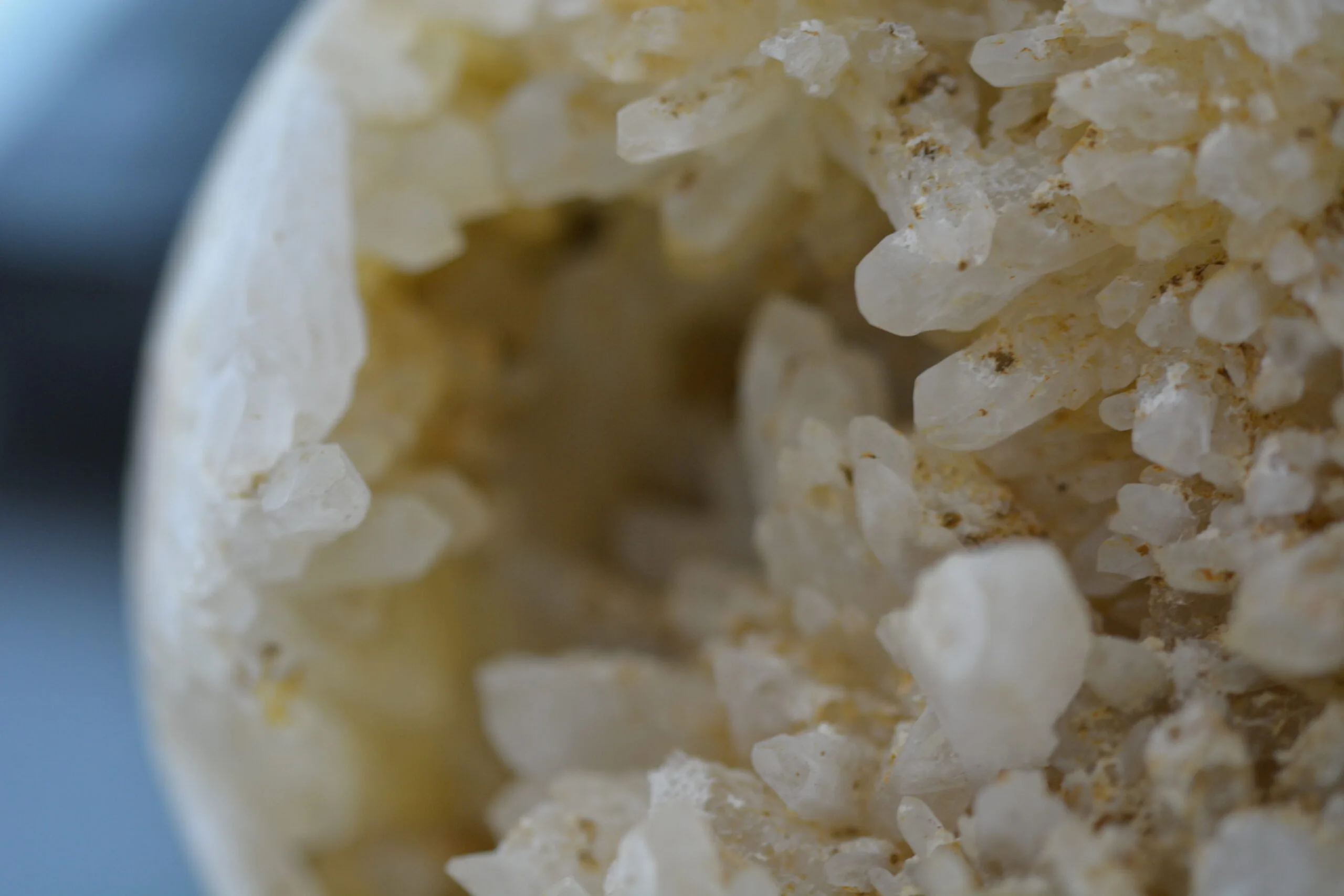 Sphère de quartz cristal jaune – Image 11