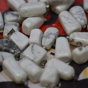 Howlite