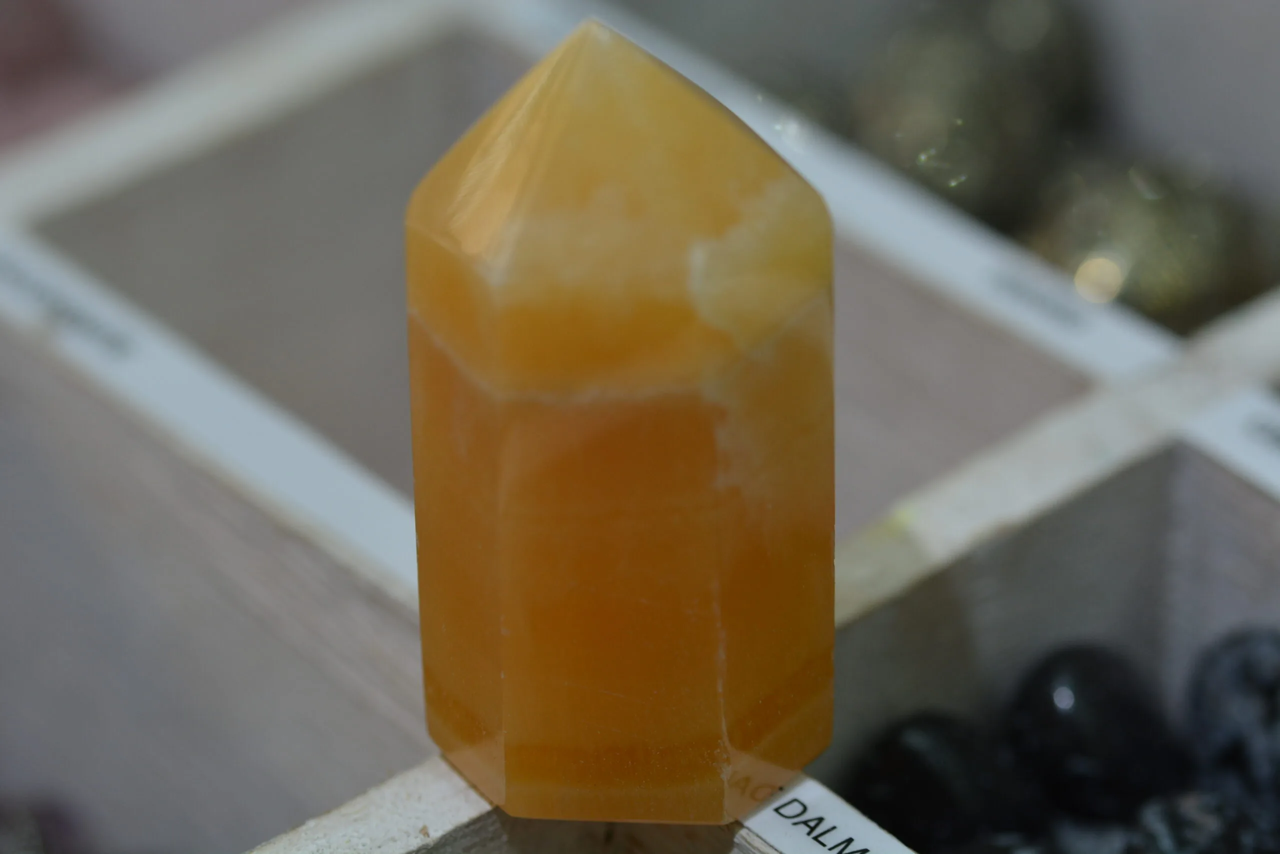 Calcite Jaune Obélisque – Image 5