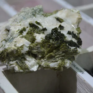 Epidote et cristal de roche